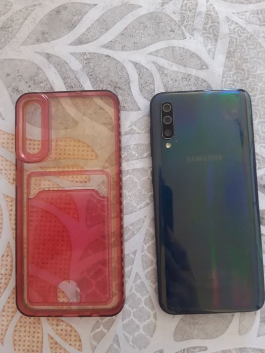 Samsung A50 продам или обмен