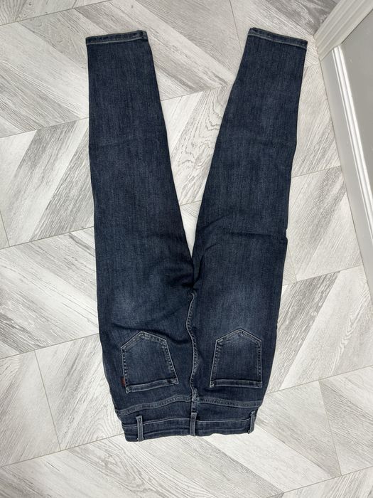 Джинсы почти новые