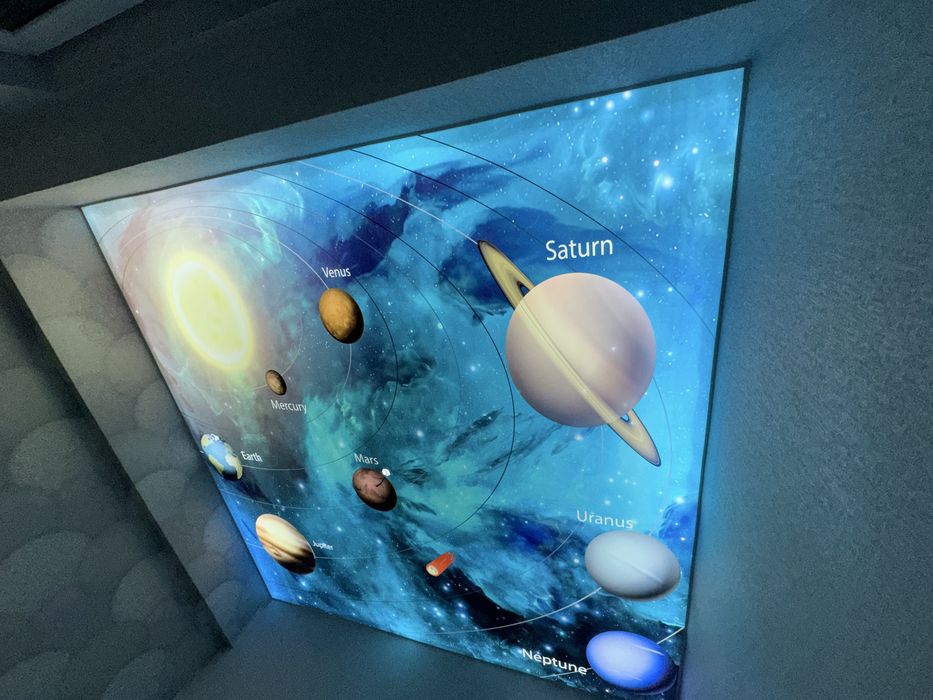 Натяжной потолок ва фото обой хизматлари