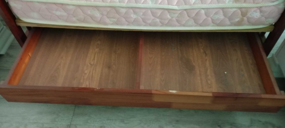 Продам детскую кроватку (манеж)