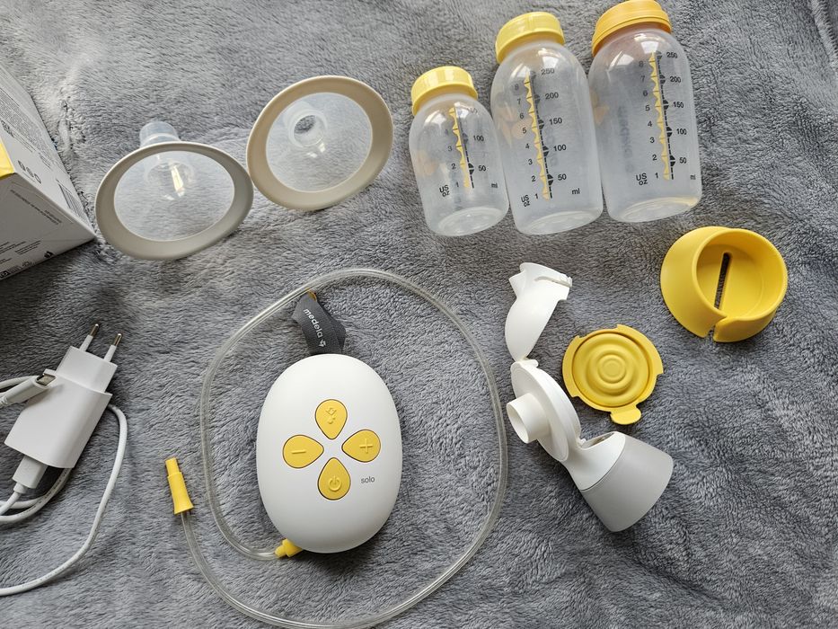 Medela Solo - електрическа помпа за кърма + аксесоари