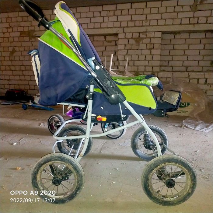 Срочно продаётся Коляска