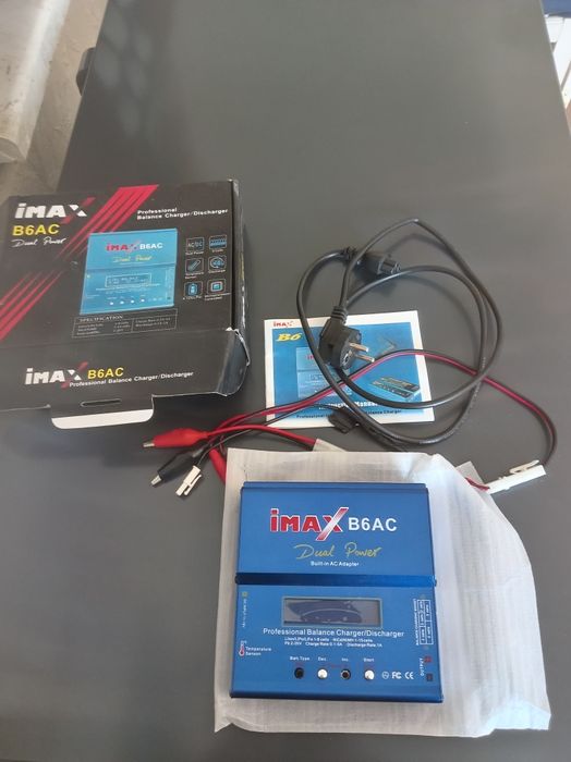 iMAX B6AC Dual Power, универсальное зарядное устройство.