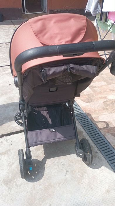 Cărucior tip sport Lionelo