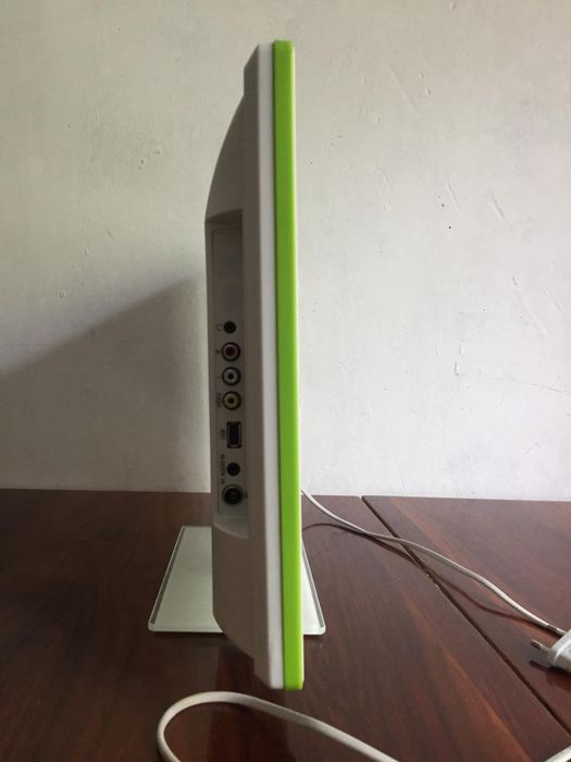 ЖК телевизор с DVD