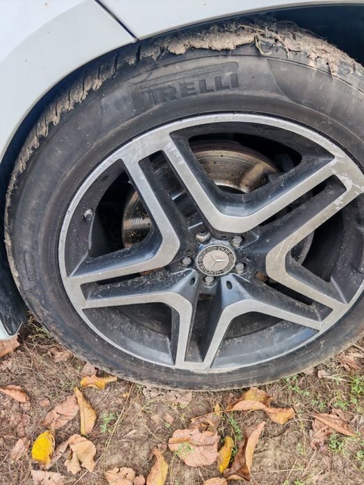 Dezmembrez Mercedes Benz Gls 350