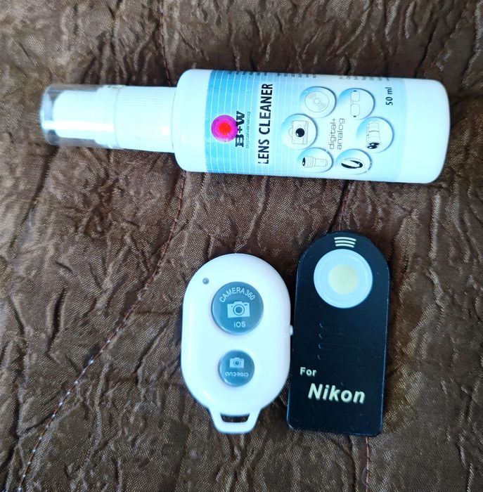 Фотоапарат Nikon D7000, 4 обектива и консумативи