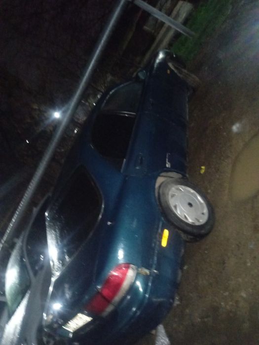 Mazda 626 продается машина 2.0 куб продаю срочно по цене у капота