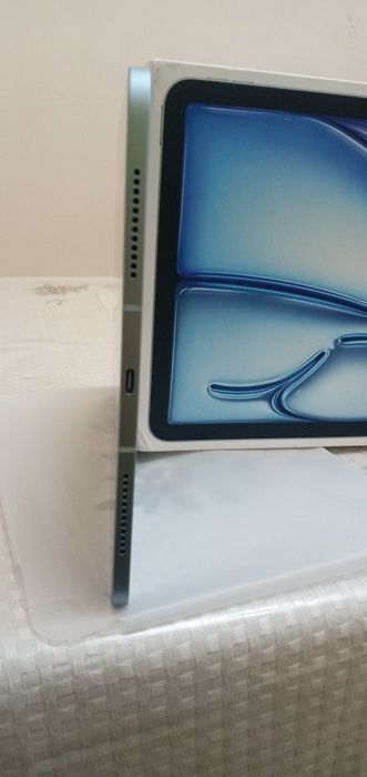 iPad Air 11-inch (M3)Wi-Fi +Cellular 128 GB Blue model A3267 apple.com