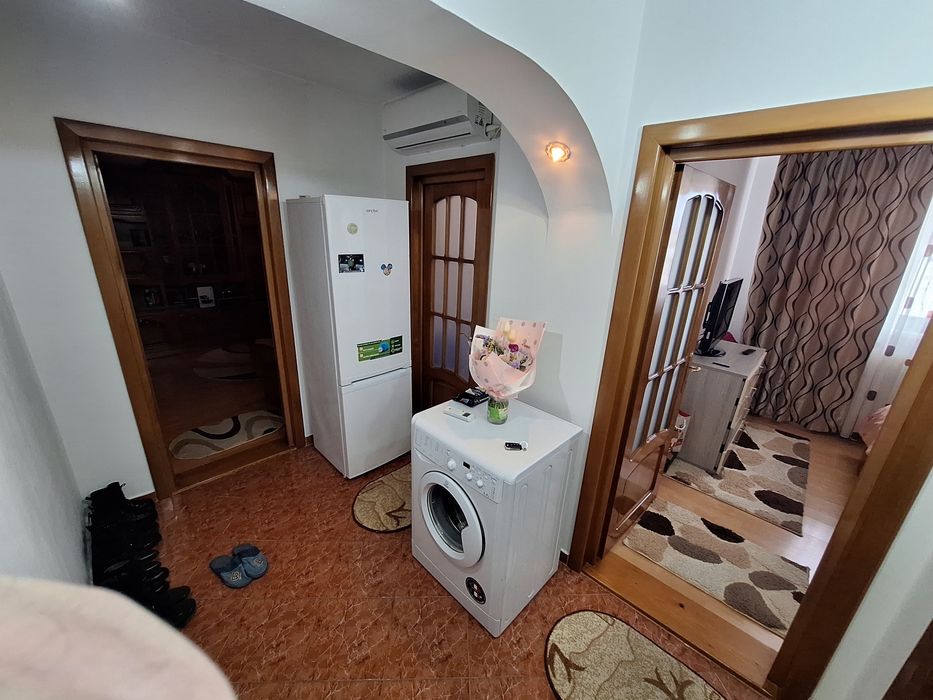 Vand apartament 2 camere