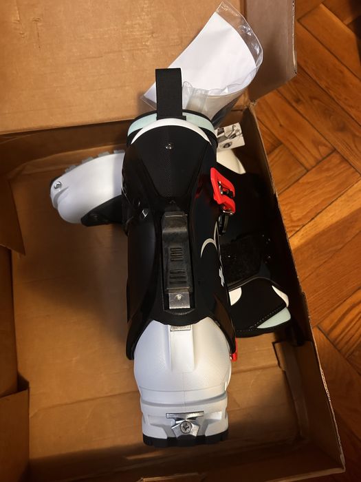 Clapari schi turã Movement