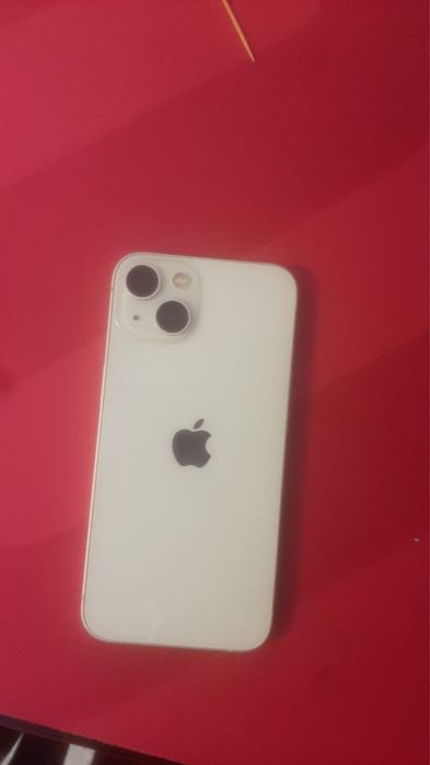 Продам айфон 13