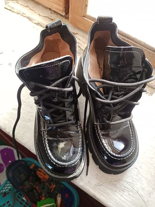 Күздік аяқ киім сәнді жылтыр