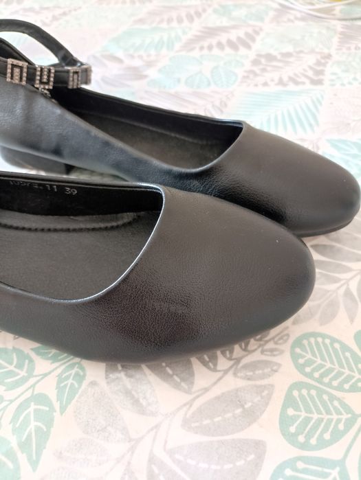 Продаются туфли для девочек