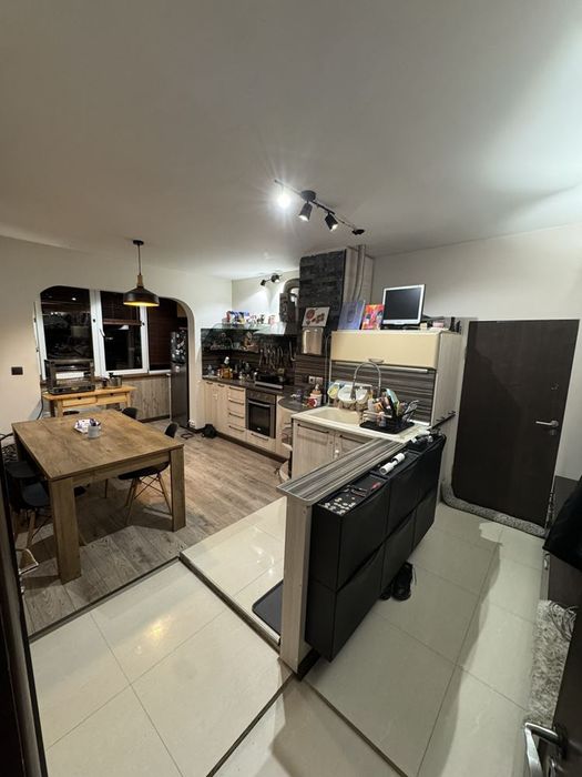 Четиристаен апартамент в ж.к. Дървеница! Напълно обзаведен!