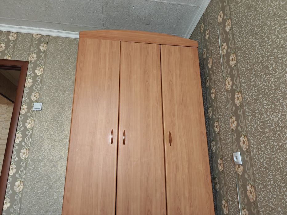 Шкаф 3-дверный с ящиками, недорого, самовывоз