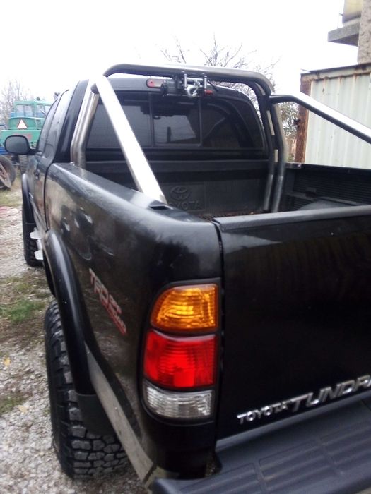 toyota tundra v 8 4x4