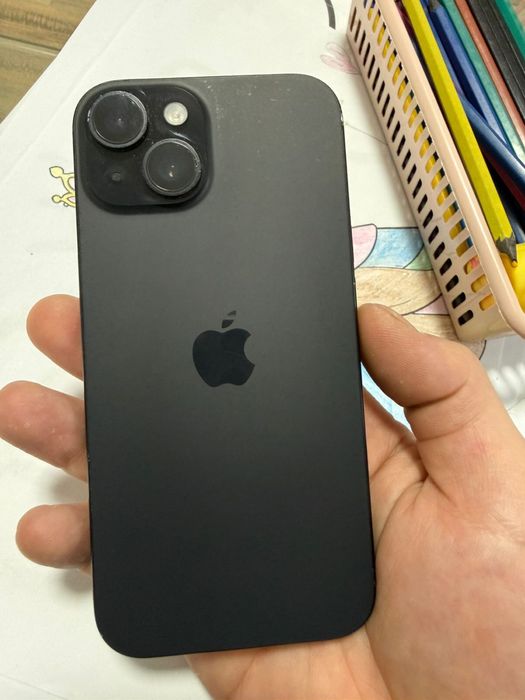 Продам айфон 15  памТь 256гб акб 81%