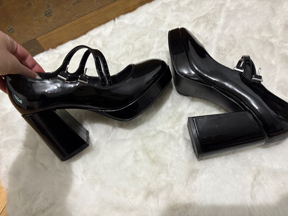 Дизайнерски дамски обувки