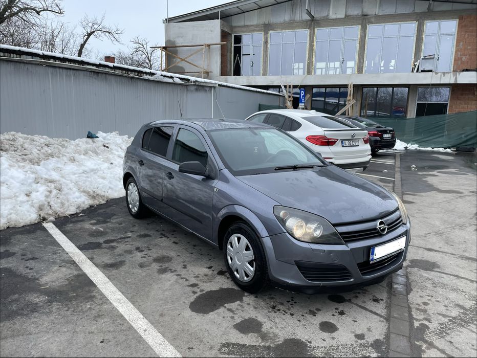 Vand urgent opel astra h 1.4 benzina in stare impecabila.