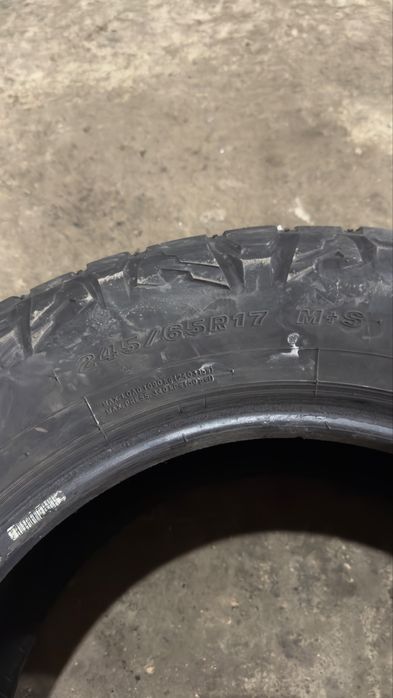 Шина Maxxis 245-65-R17