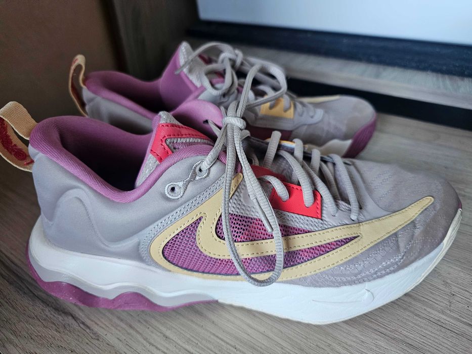 Баскетболните маратонки