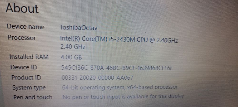 Laptop Toshiba Satellite – Intel Core i5 / Windows 10 / Foarte Intretinut