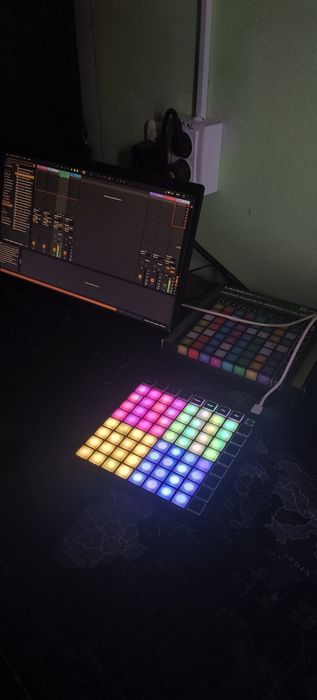 Novation Launchpad Mini MK3 – Nou / Sigilat (Controller MIDI Ableton)