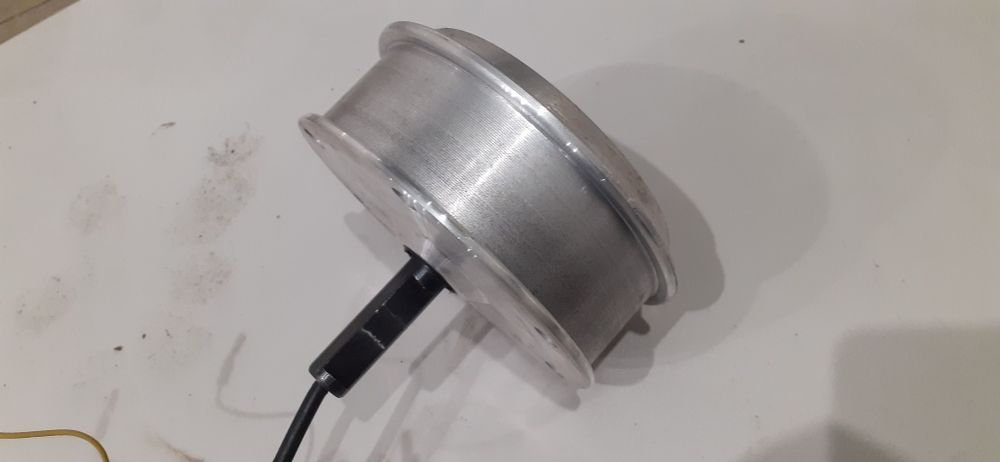 Магнитен генератор до 40волта 3 фази