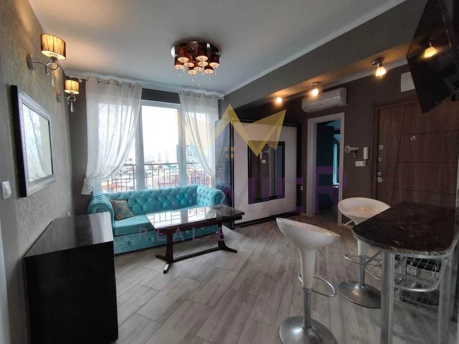 Дава се под наем Четиристаен апартамент в Варна, Чайка - 140 кв.м за 900 € - Снимка #8