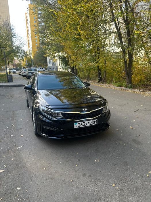 Продам машину КИЯ Оптима