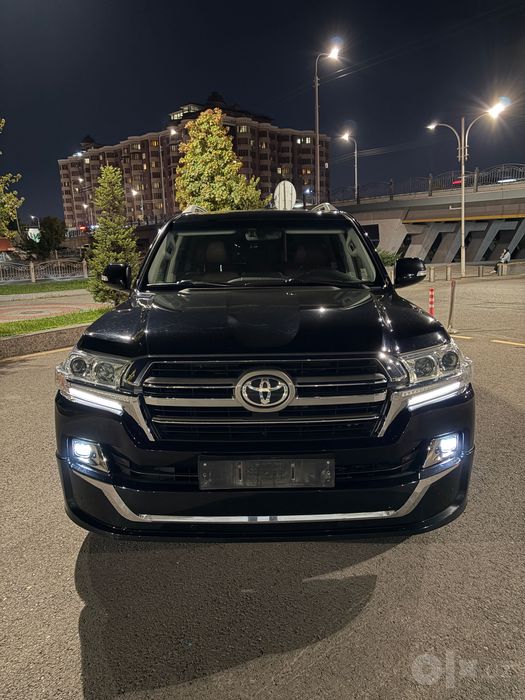 Toyota Land Cruiser 200