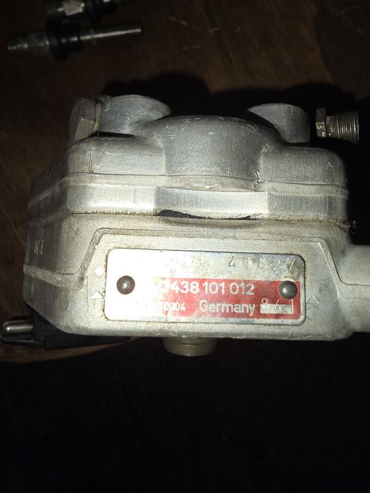 Продам дозатор КЕ Jetronic