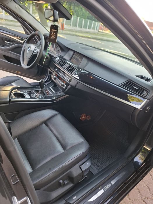 BMW 5 Series 2011 — imagine 5