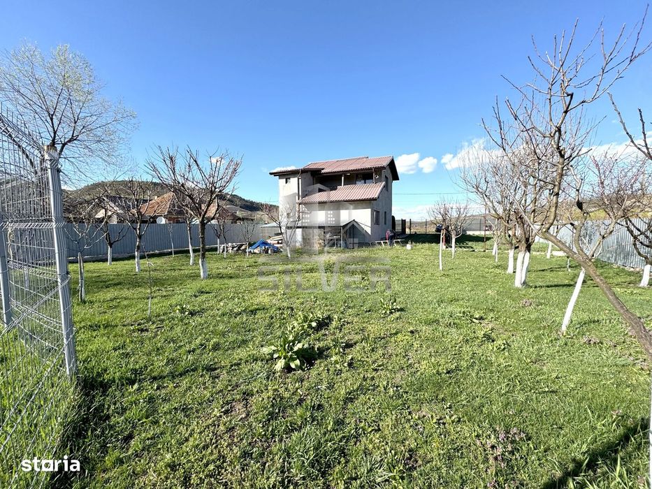 Casa individuala cu teren de 1000 mp in Sanpaul.