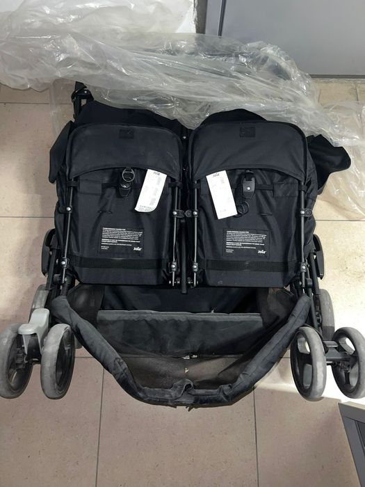 Детская коляска для двоих