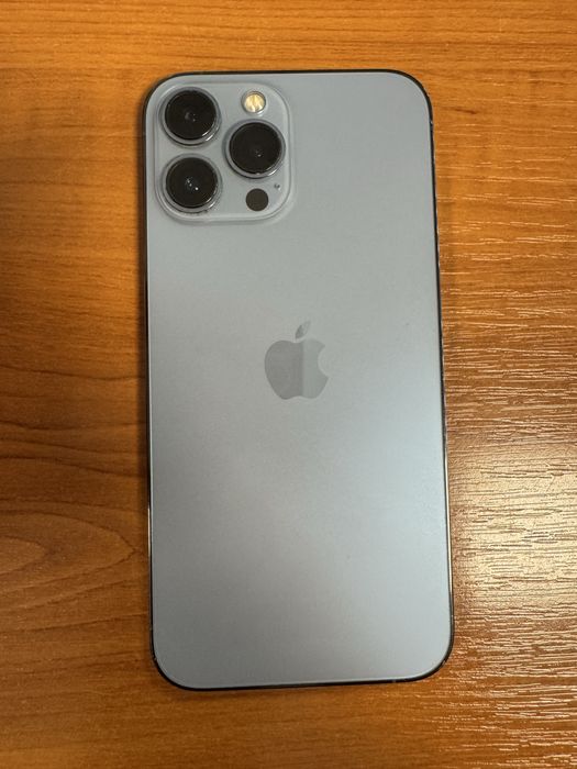 iPhone 13 Pro Max, baterie 100%