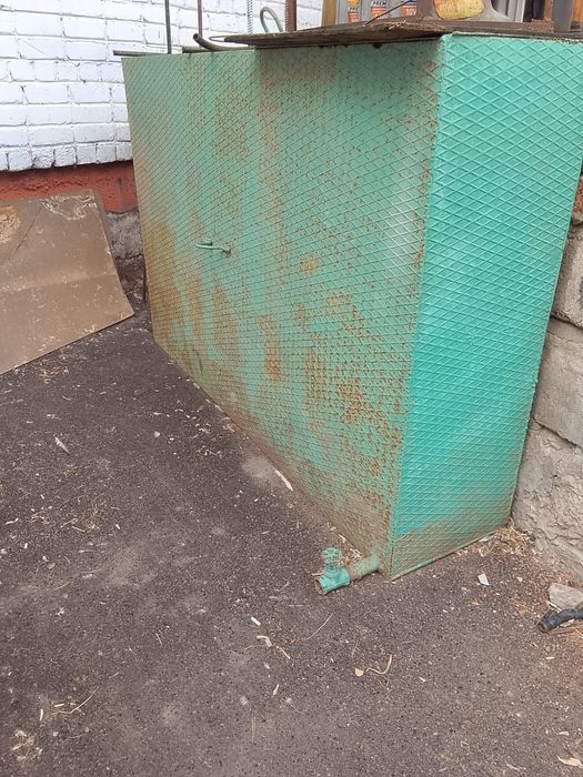 Продам железный бак