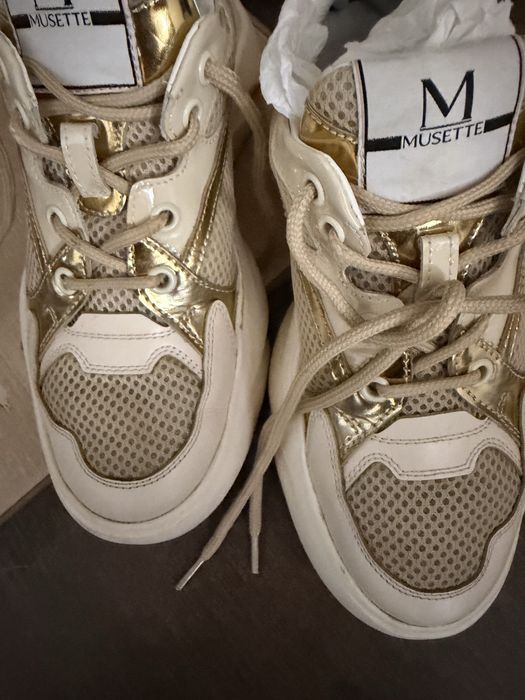 Adidasi Musette!