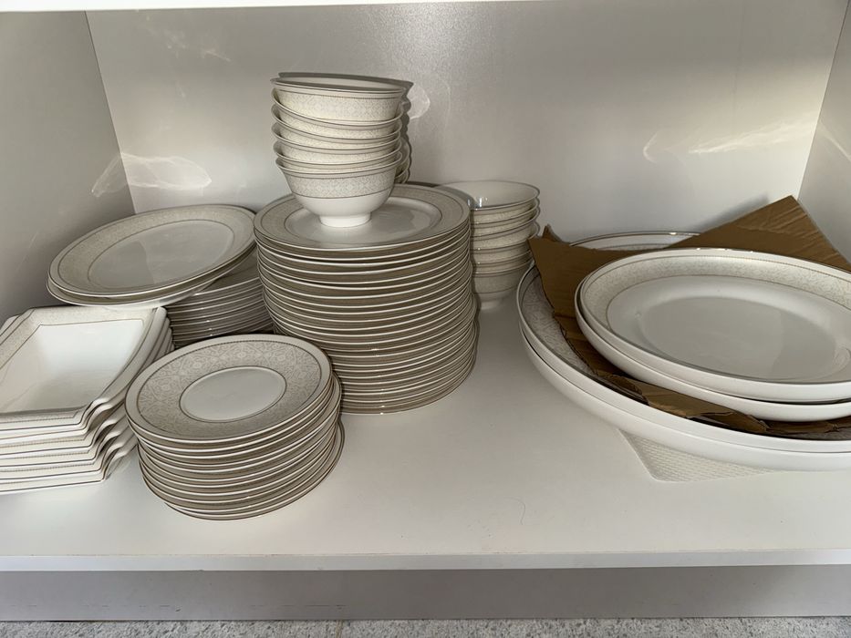 Сервиз на 12 персон новые срочно