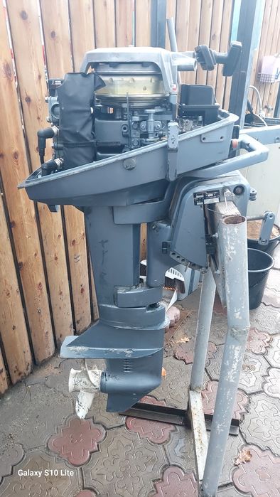 Продам лодочный мотор Yamaha 6