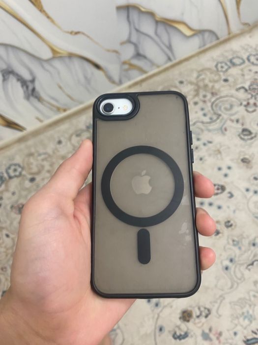 Айфон SE хорошем состояания