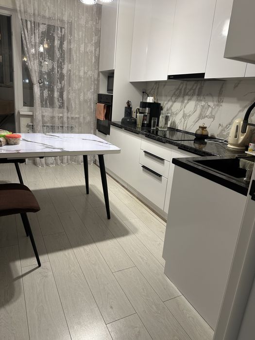 Продам куртки срочно