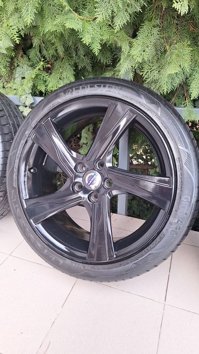 Jante Ixion 18' volvo 235/40/18