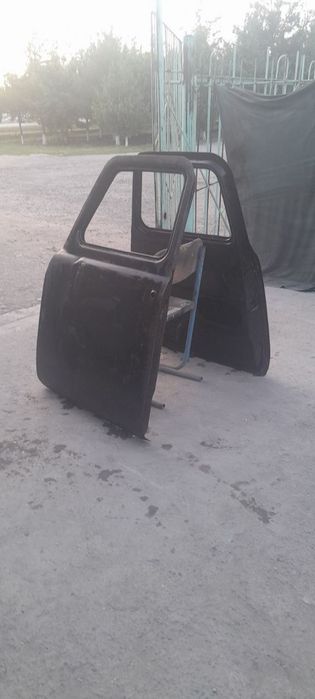 Gaz 53 eshiklar sotiladi