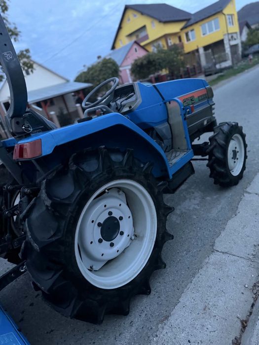 Tractor japonez iseki geas 27 cp 4x4 cu freza inclusa