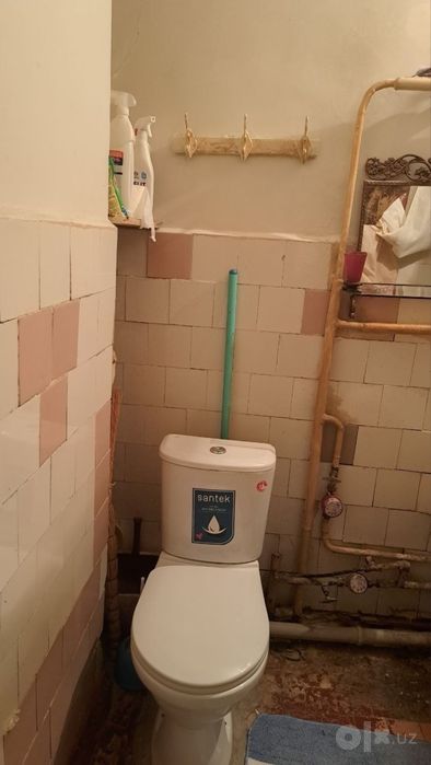 Продам квартиру в кирпичном доме  без маклера