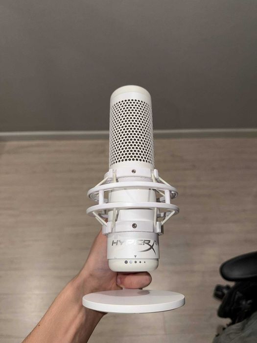 Микрофон HyperX Quadcast S