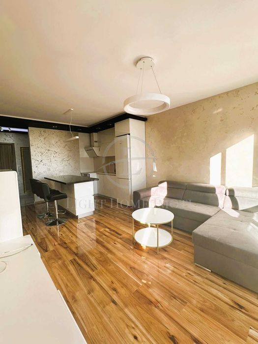 Продава се Двустаен апартамент в Пловдив, Кючук Париж - 65 кв.м за 1083 €/кв.м - Снимка #1