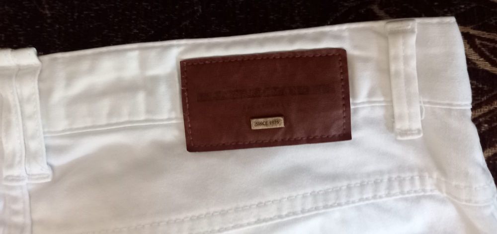 Pantaloni Zara barbati culoare alba de vara eleganti 80% bumbac
